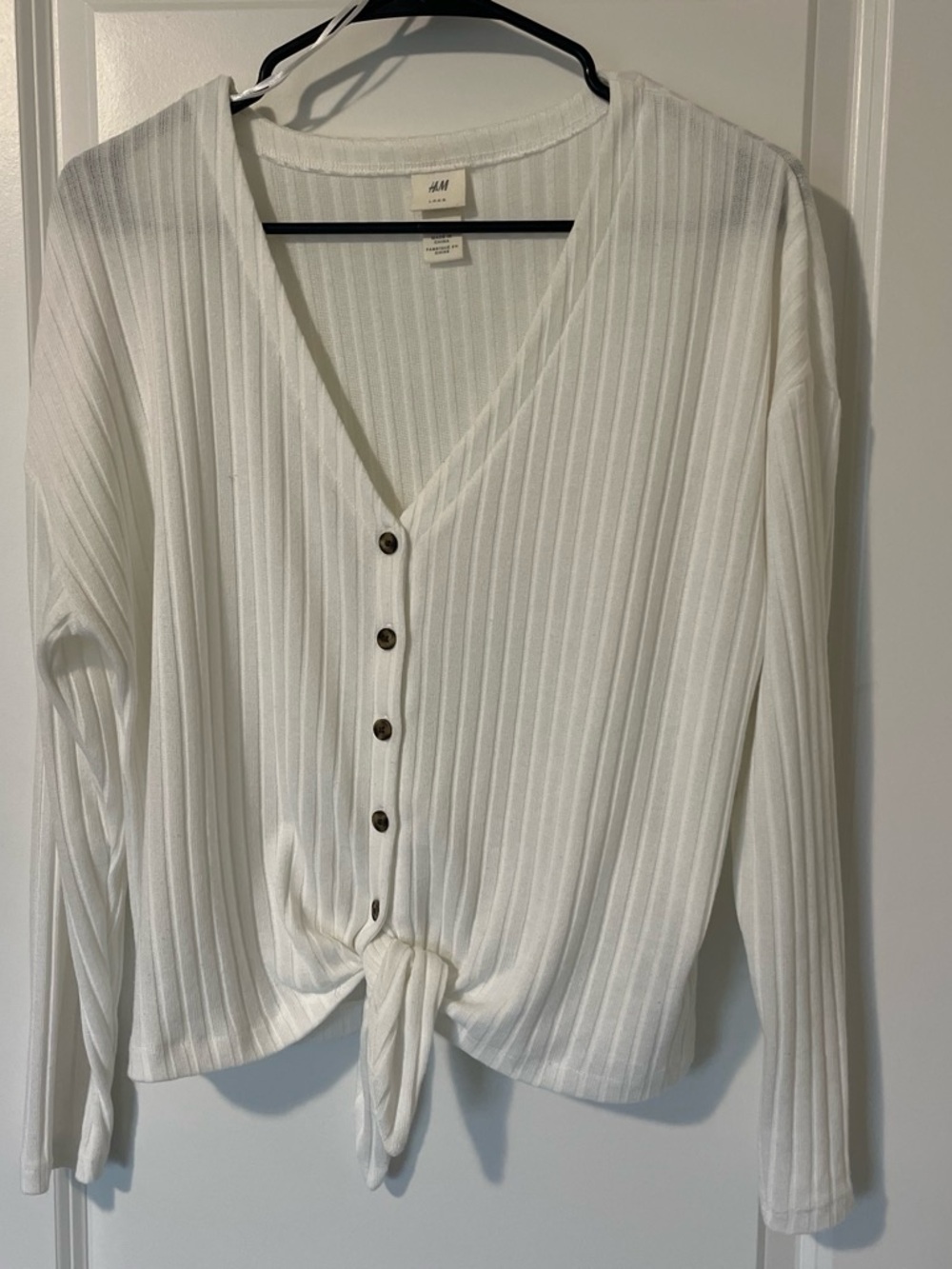H&M White Ribbed V-Neck Button Tie-Front Long Sleeve Top